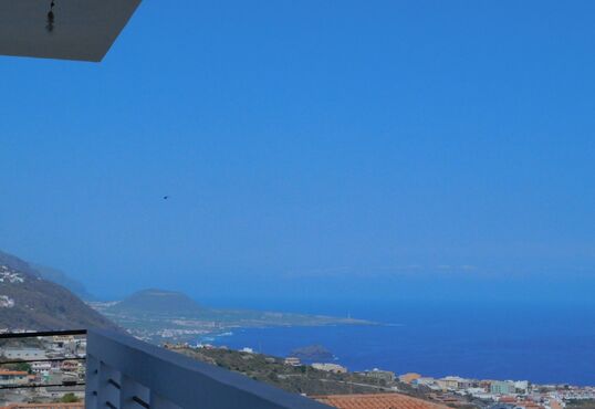 Townhouse with beautiful view of the Atlantic