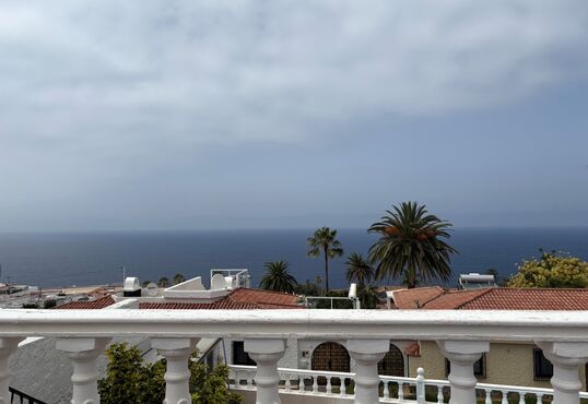 Semi detached house with sea views and pool