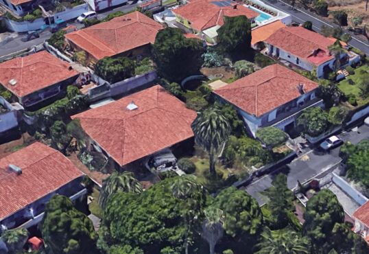 Apartment with garden to renovate in a quiet location