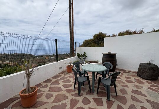 A cosy Canarian country house
