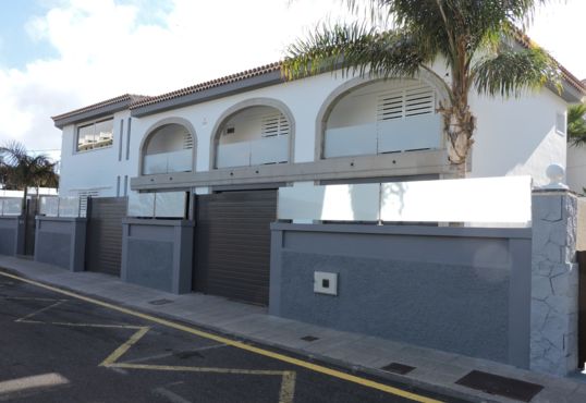 Huge house at the seafront