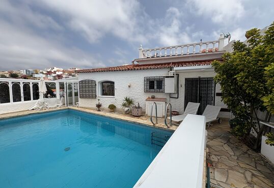 Semi detached house with sea views and pool