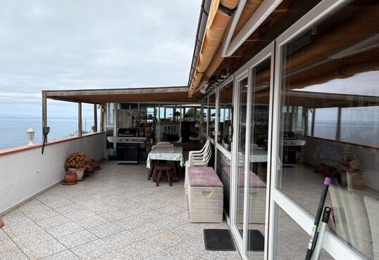 Enormous house with panoramic views