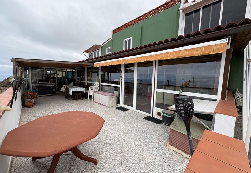 Enormous house with panoramic views