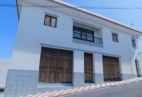 Townhouse with beautiful view of the Atlantic